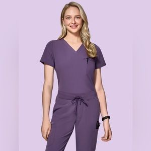 Mandala 6 Pocket Top